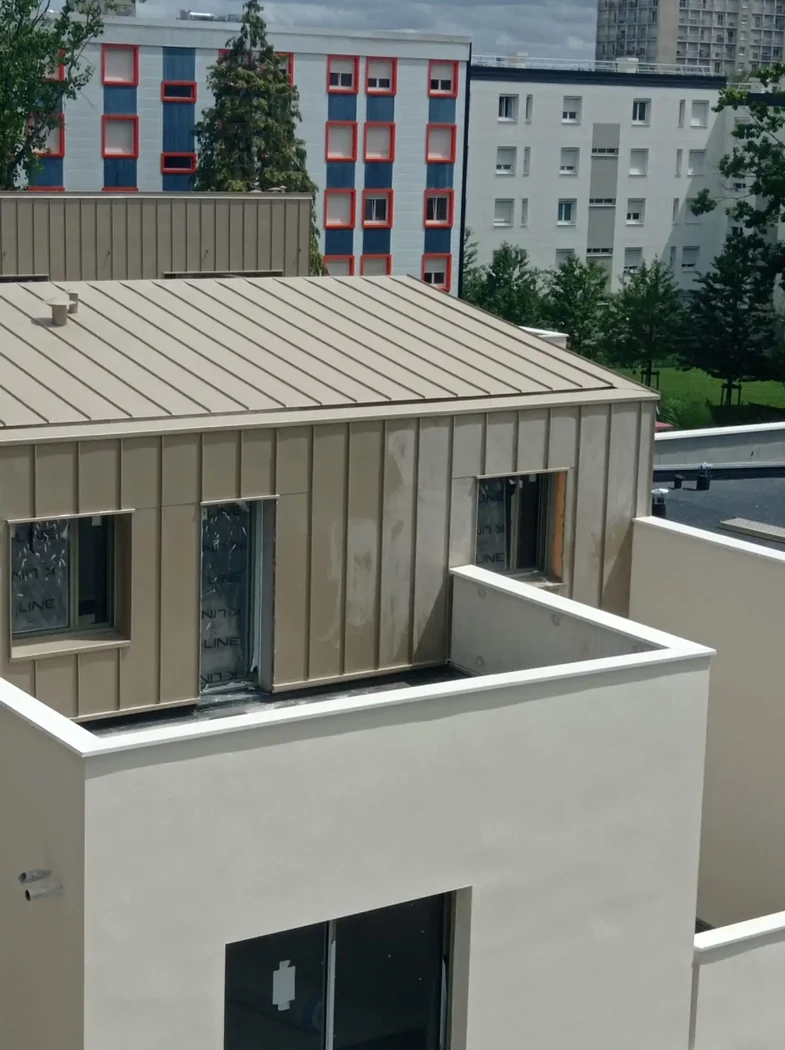 Bardage acier pré-laqué PLX Gold à Rennes